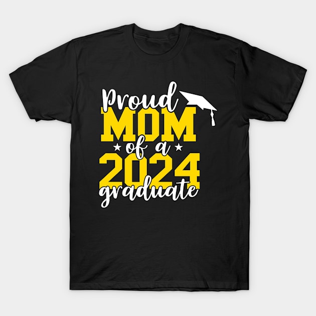 Proud Aunt Of A 2024 Graduate For Family Graduation T-Shirt by Fresherth Studio